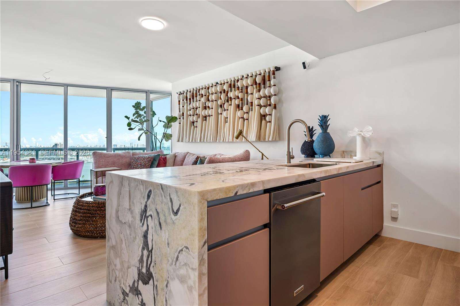 Marina Blue at 888 Biscayne Blvd, Miami, FL 33132 - For Sale photo 3