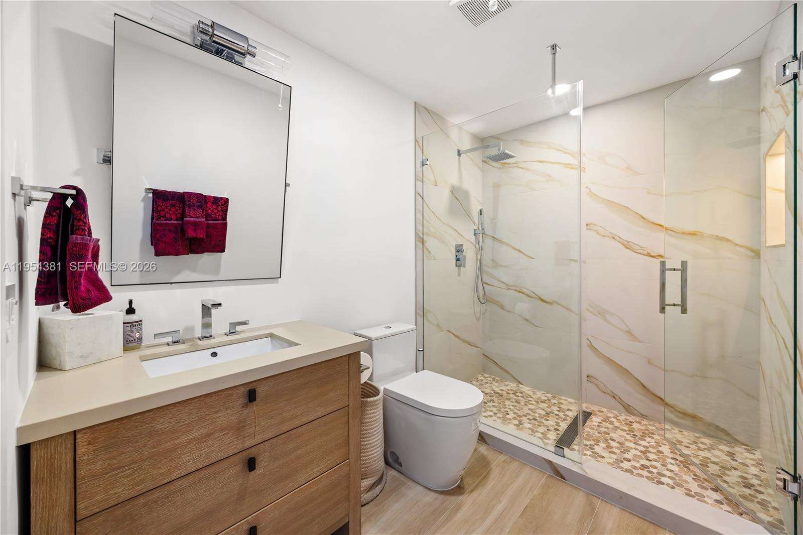 Marina Blue at 888 Biscayne Blvd, Miami, FL 33132 - For Sale photo 9