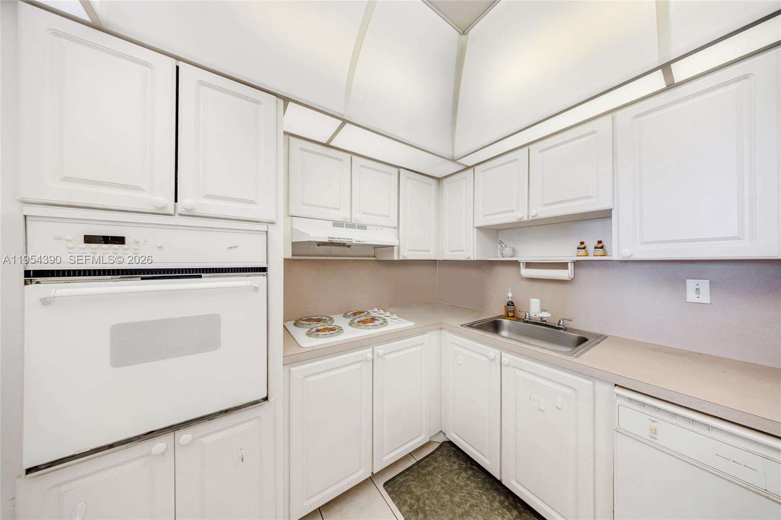 Ocean Reserve at 19370 Collins Ave, Sunny Isles Beach, FL 33160 - For Sale photo 13
