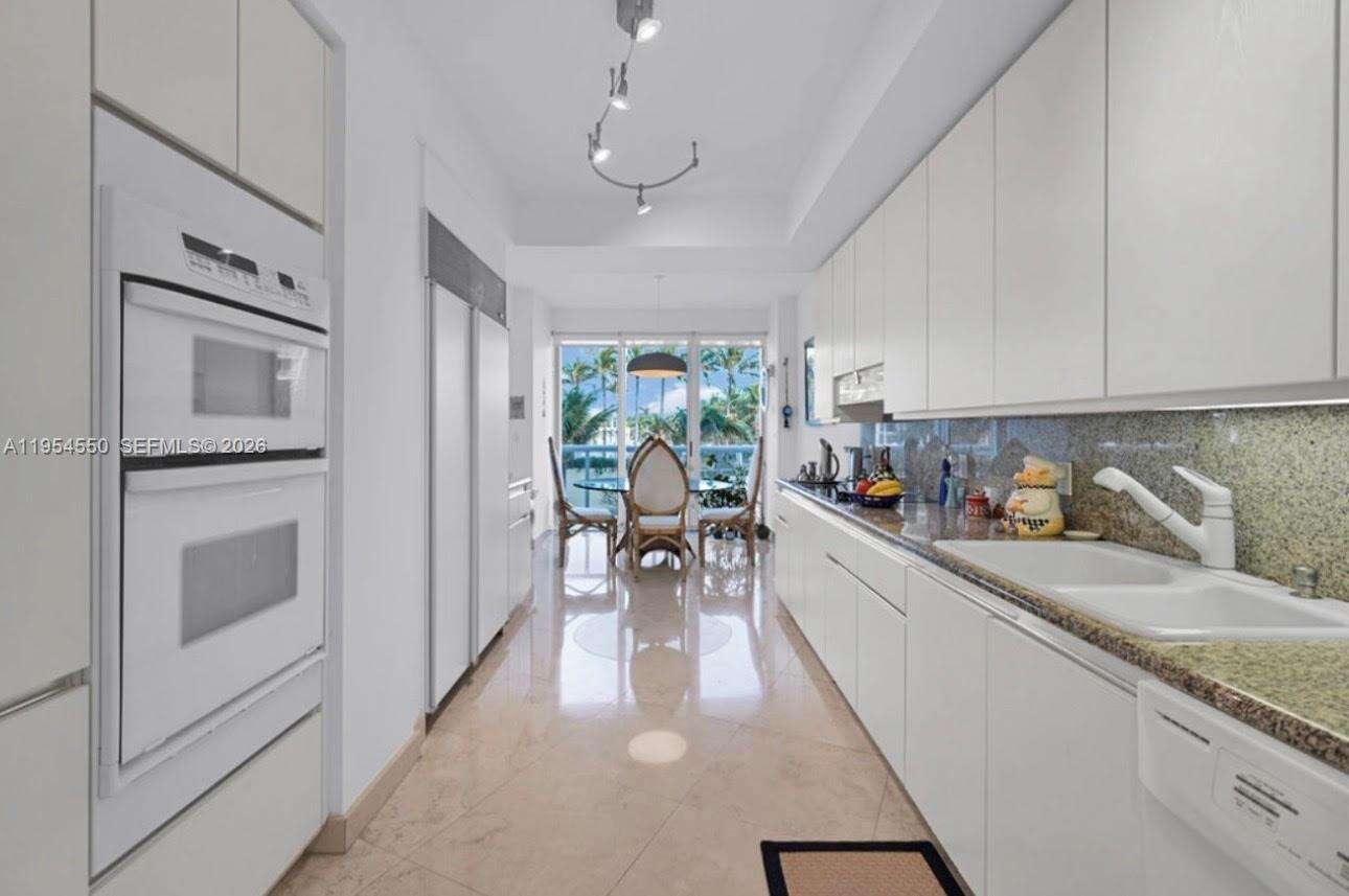 MAJESTIC TOWER AT BAL HARBOUR - 9601 Collins Ave, Bal Harbour, FL 33154 | Picture 20