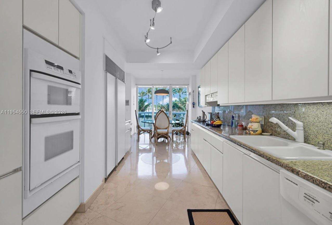 MAJESTIC TOWER AT BAL HARBOUR - 9601 Collins Ave, Bal Harbour, FL 33154 | Picture 21