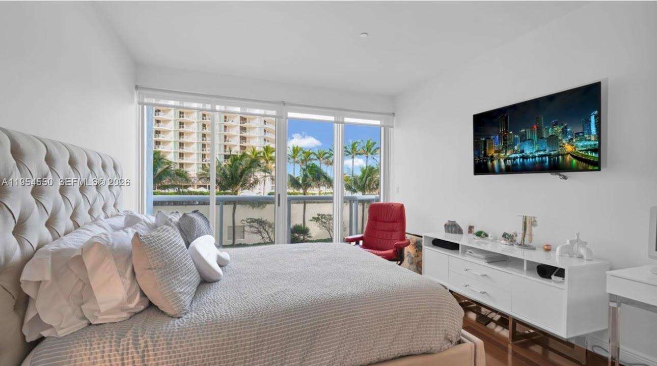 MAJESTIC TOWER AT BAL HARBOUR - 9601 Collins Ave, Bal Harbour, FL 33154 | Picture 37