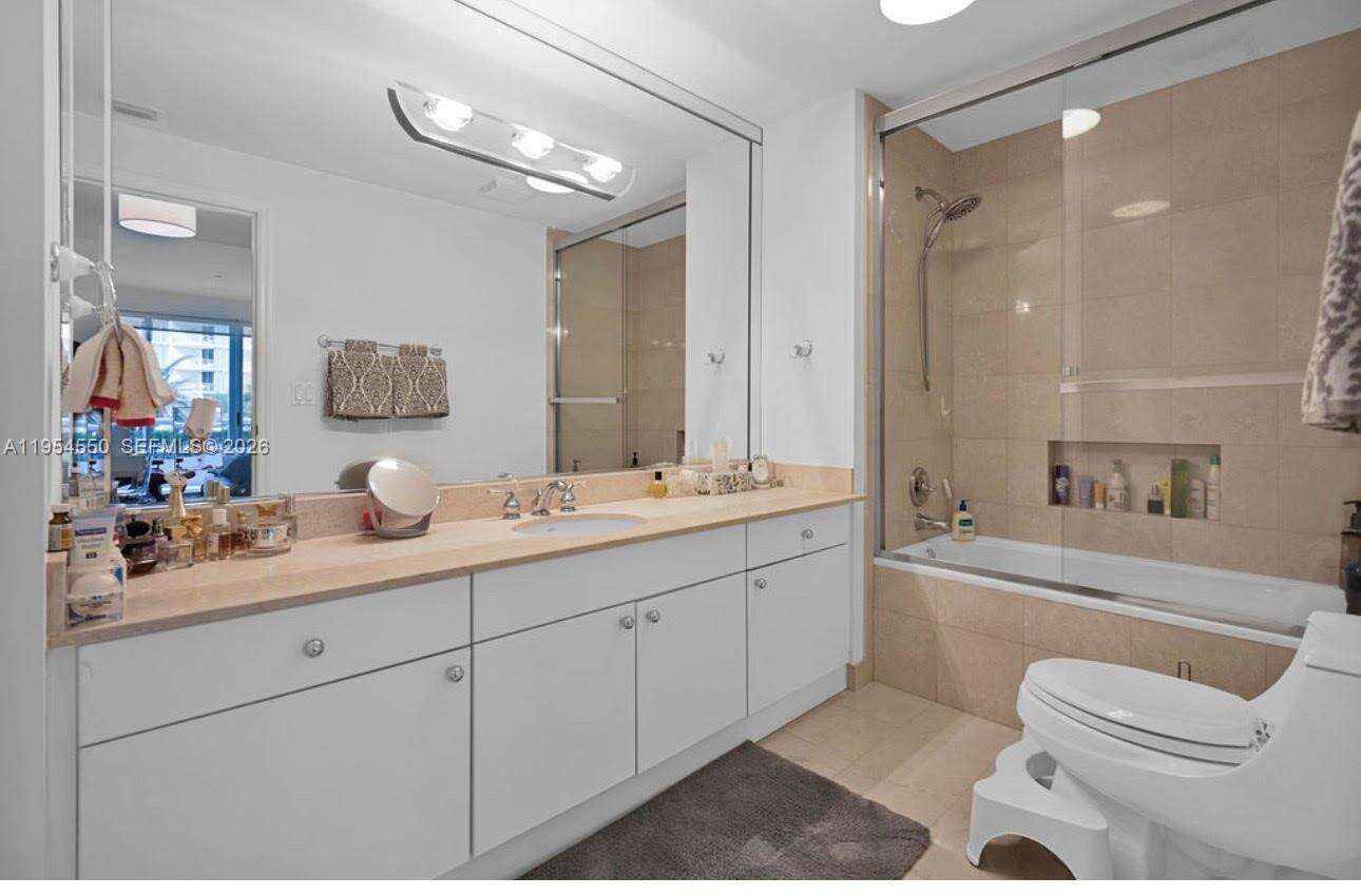 MAJESTIC TOWER AT BAL HARBOUR - 9601 Collins Ave, Bal Harbour, FL 33154 | Picture 38