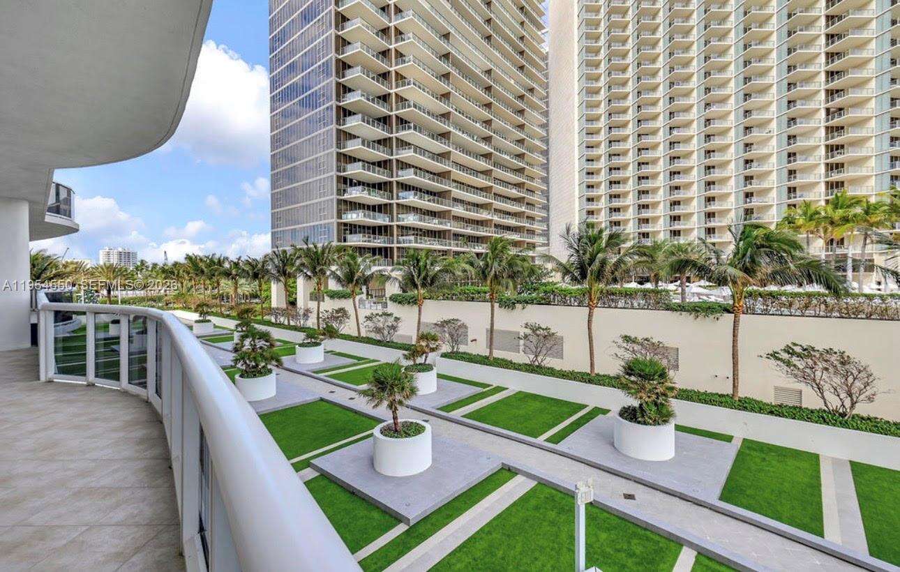 MAJESTIC TOWER AT BAL HARBOUR - 9601 Collins Ave, Bal Harbour, FL 33154 | Picture 42