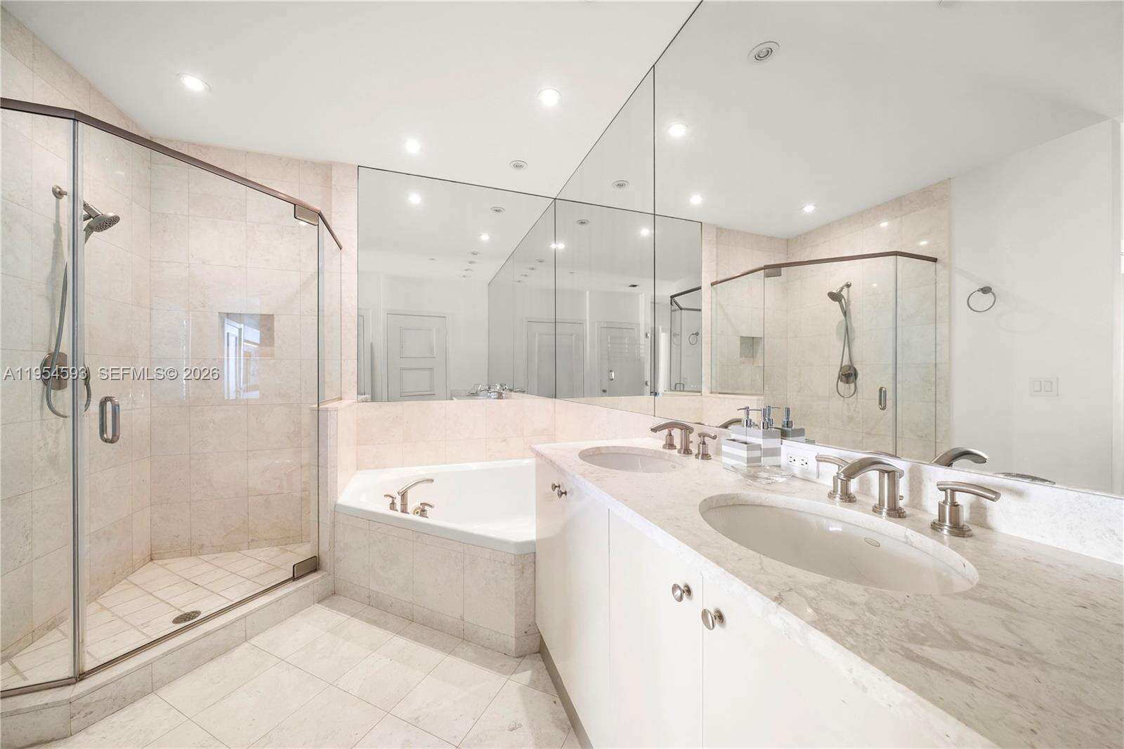 CARBONELL - 901 Brickell Key Blvd, Miami, FL 33131 | Picture 18