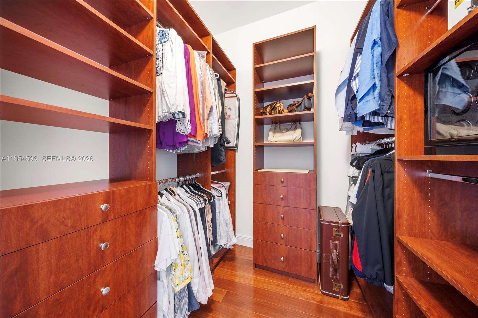 CARBONELL - 901 Brickell Key Blvd, Miami, FL 33131 | Picture 19