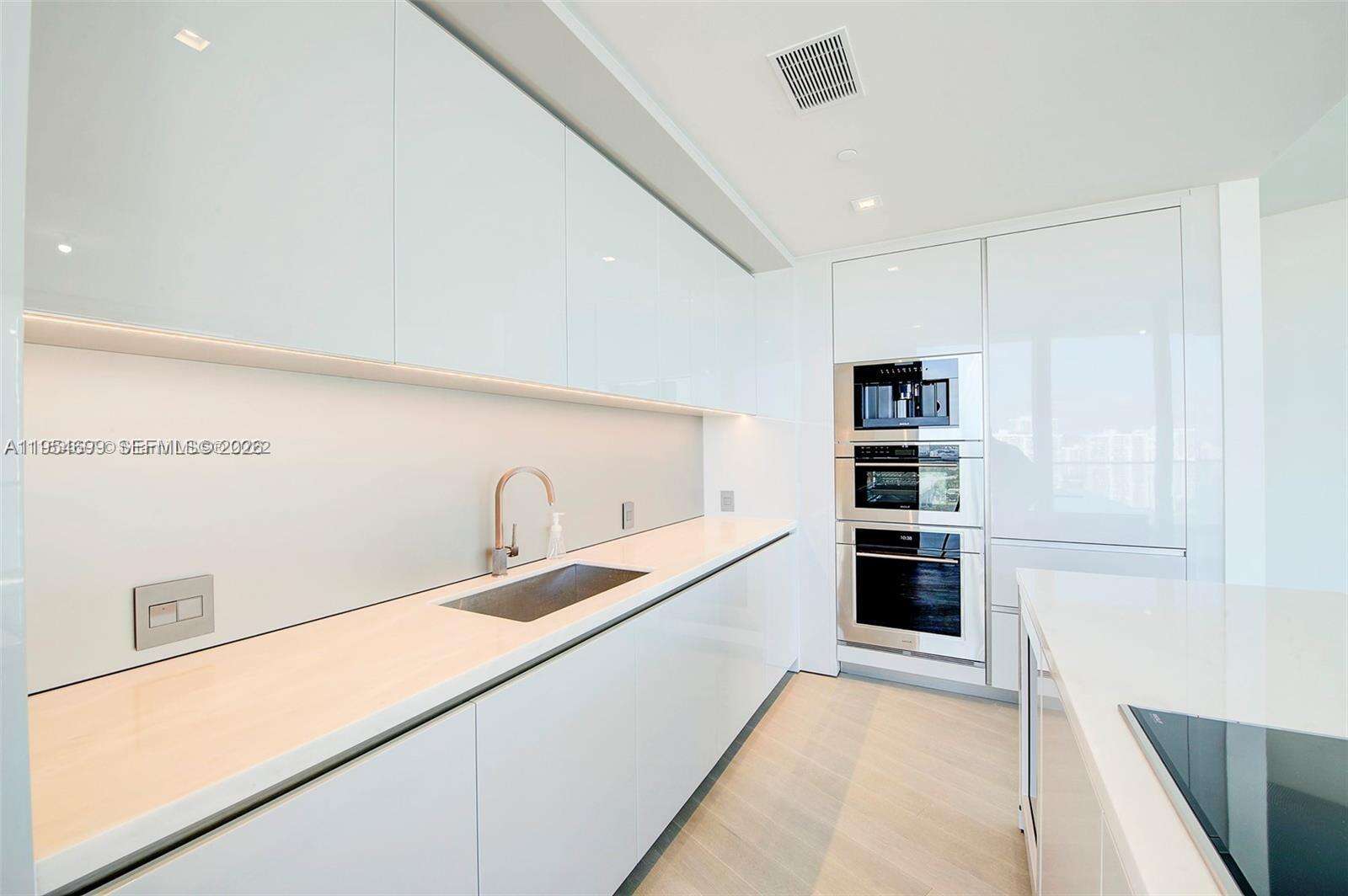 18975 COLLINS - 18975 Collins Ave, Sunny Isles Beach, FL 33160 | Picture 8