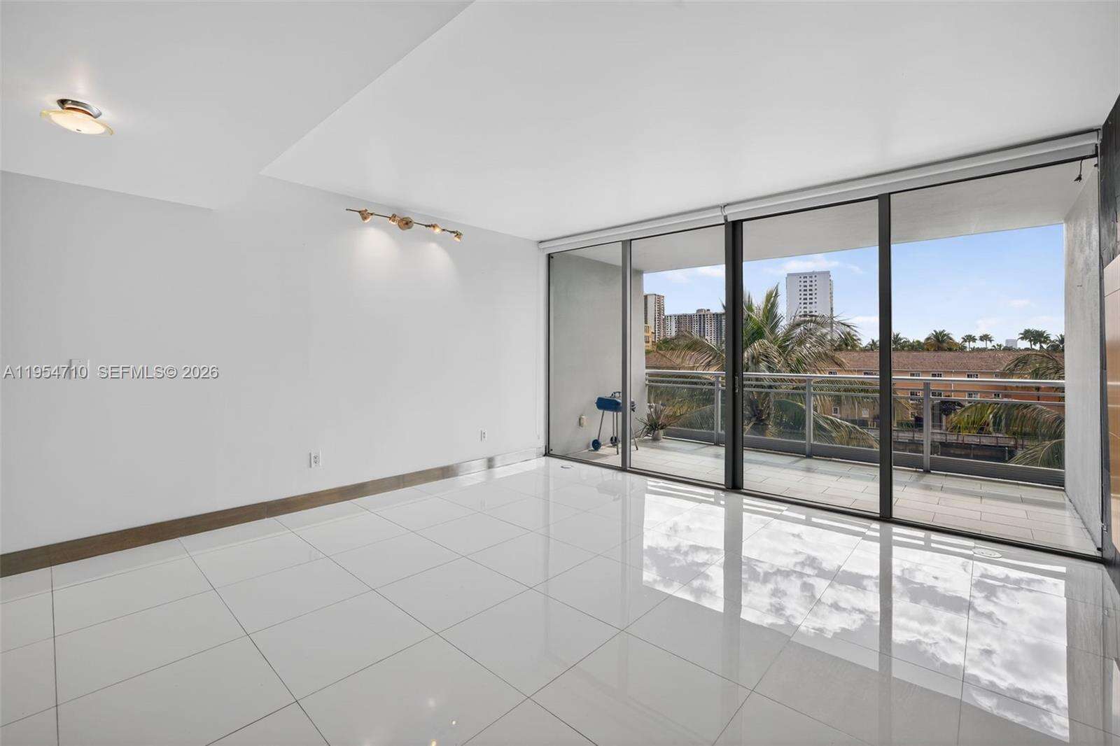 Artech at 2950 188 St, Aventura, FL 33180 - For Sale photo 25