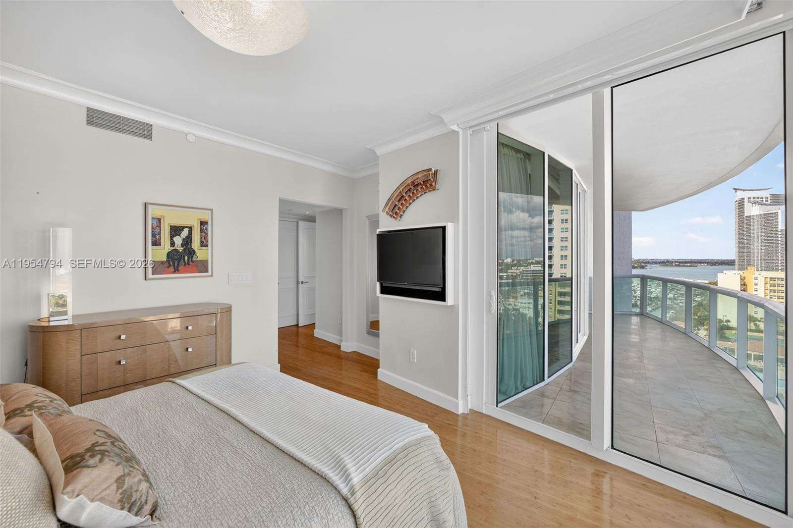 MURANO AT PORTOFINO - 1000 Pointe Dr, Miami Beach, FL 33139 | Picture 48