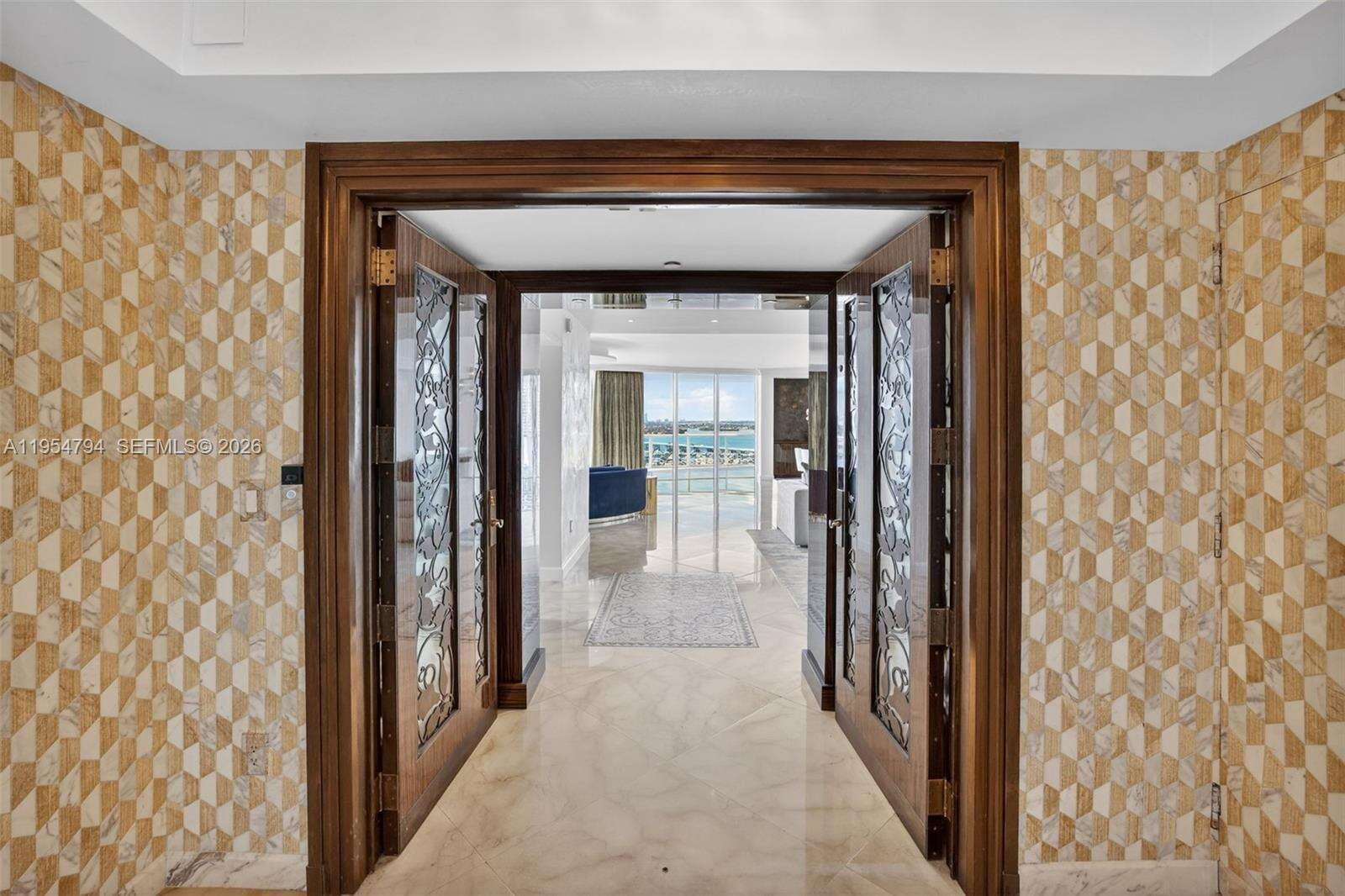 MURANO AT PORTOFINO - 1000 Pointe Dr, Miami Beach, FL 33139 | Picture 6