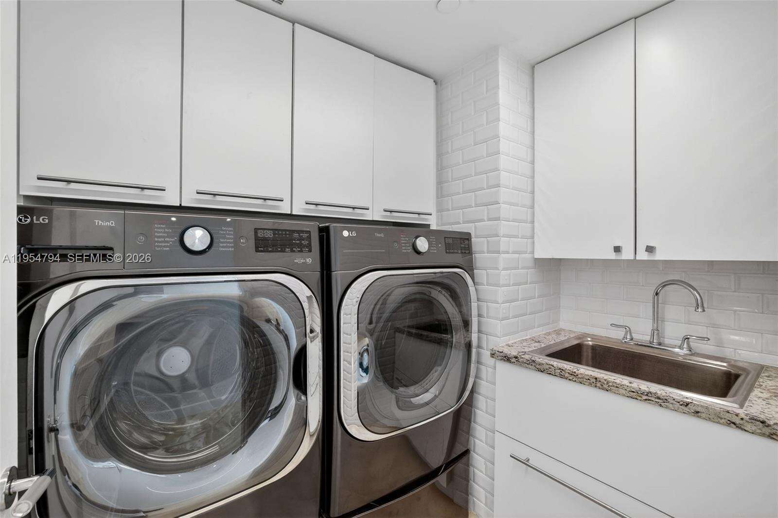 MURANO AT PORTOFINO - 1000 Pointe Dr, Miami Beach, FL 33139 | Picture 55