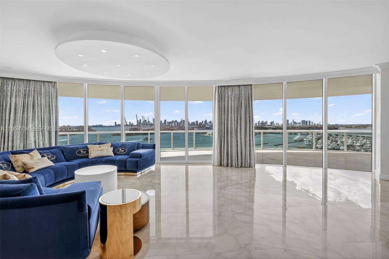 MURANO AT PORTOFINO - 1000 Pointe Dr, Miami Beach, FL 33139 | Picture 8