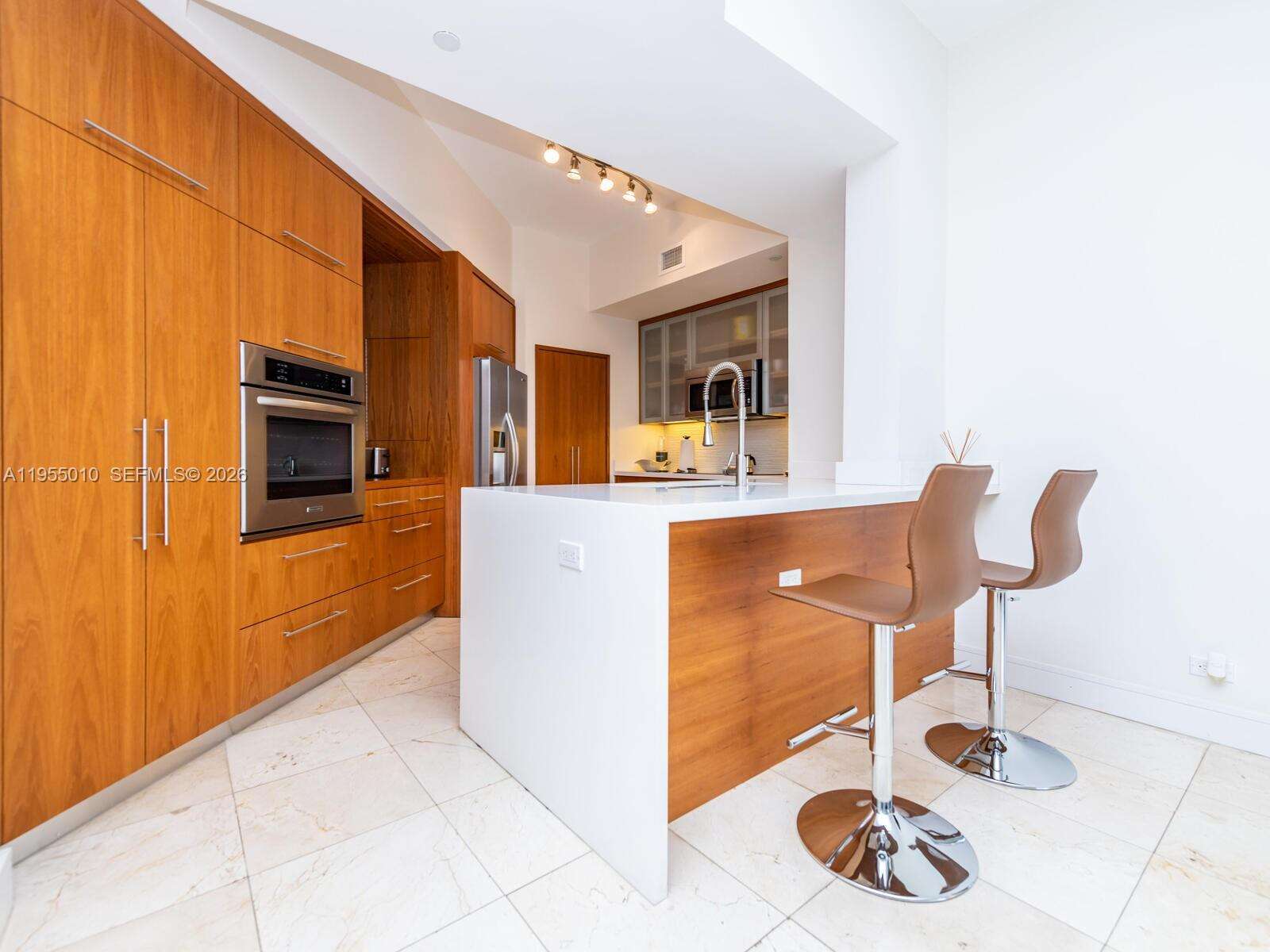One Tequesta Point at 888 Brickell Key Dr, Miami, FL 33131 - For Sale photo 3