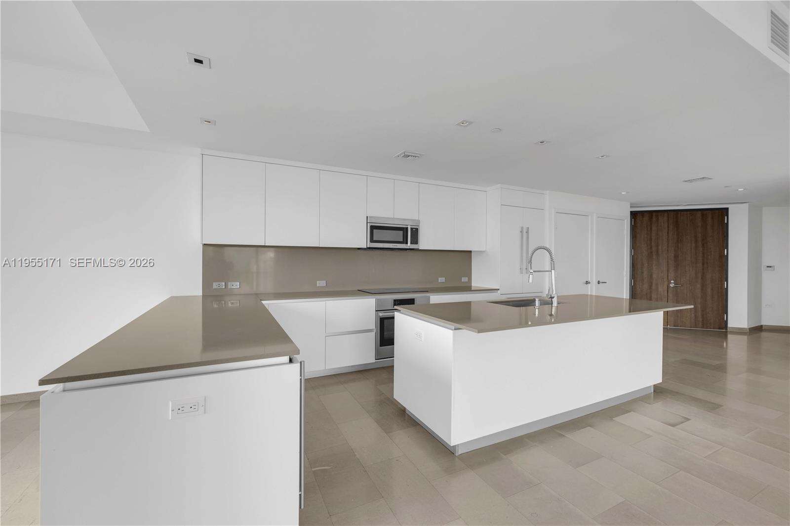 RISE - 88 7 St, Miami, FL 33130 | Picture 2