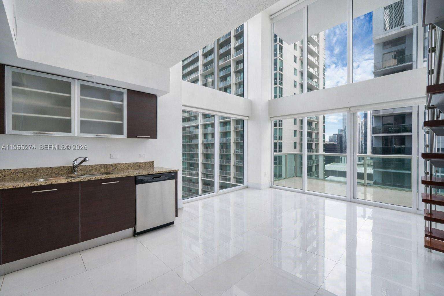 Brickell On The River at 41 5 St, Miami, FL 33131 - For Sale photo 2