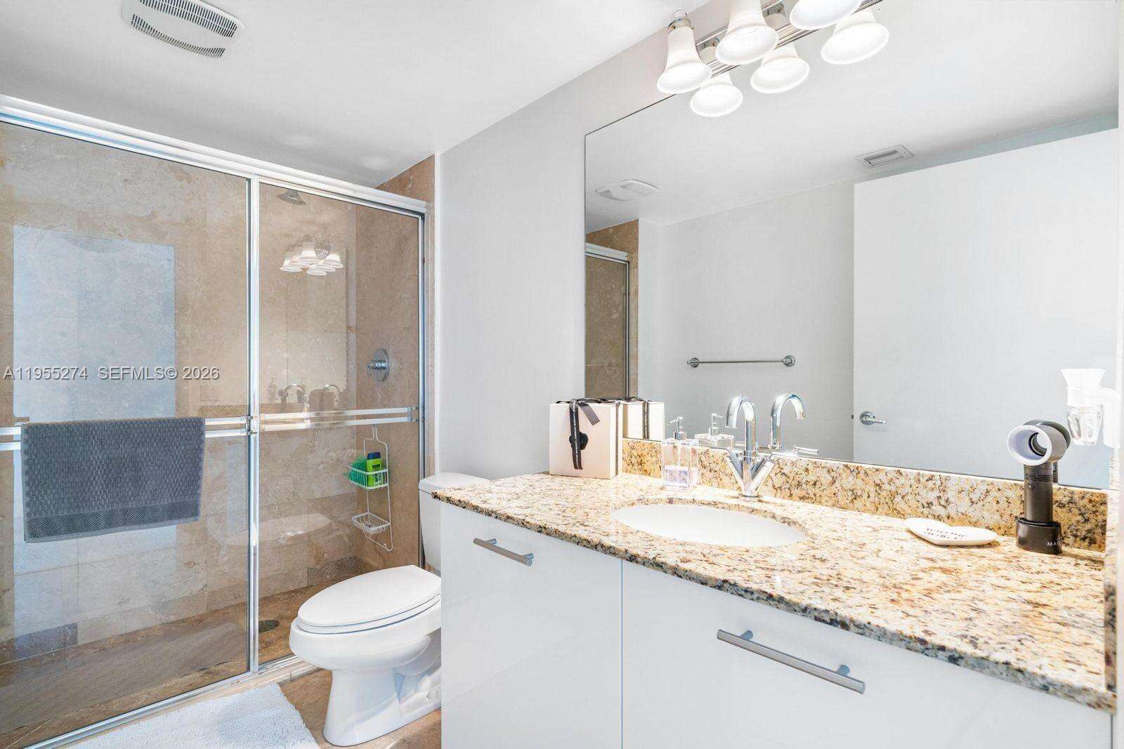 Brickell On The River at 41 5 St, Miami, FL 33131 - For Sale photo 12