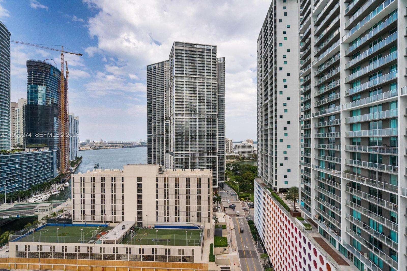 Brickell On The River at 41 5 St, Miami, FL 33131 - For Sale photo 6