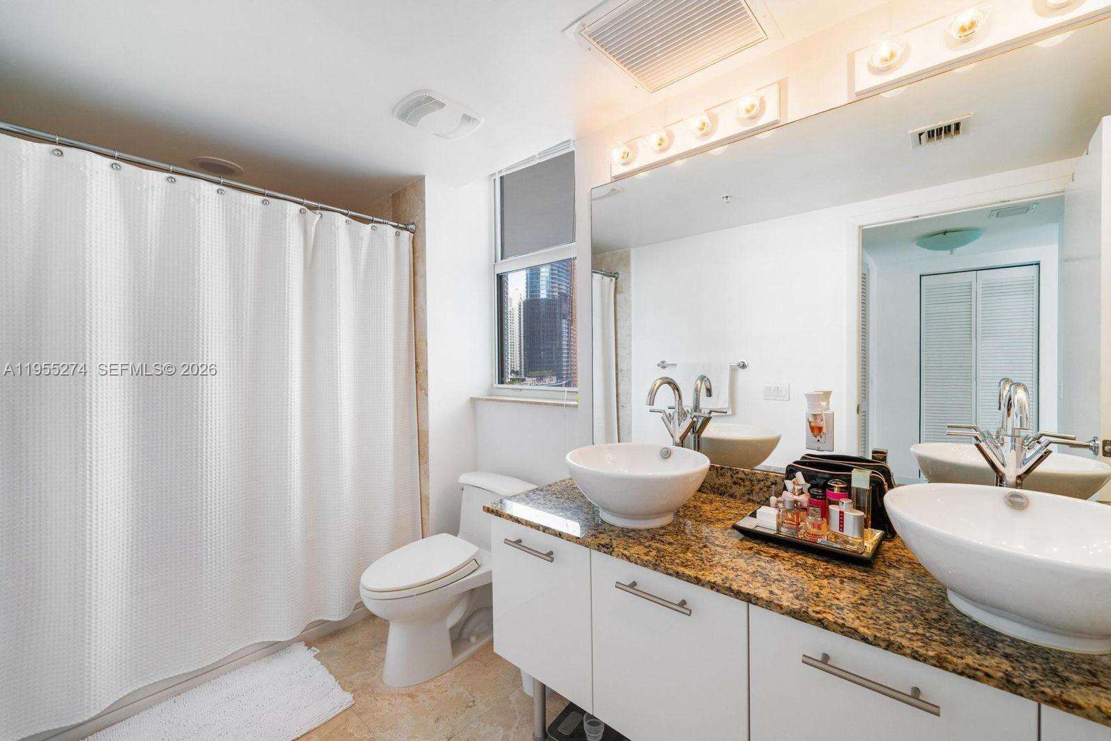 Brickell On The River at 41 5 St, Miami, FL 33131 - For Sale photo 9