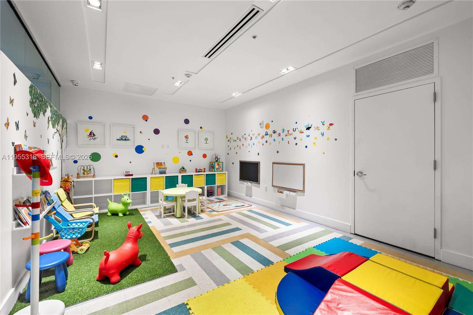 Le Parc At Brickell at 1600 1 Ave, Miami, FL 33129 - For Sale photo 28