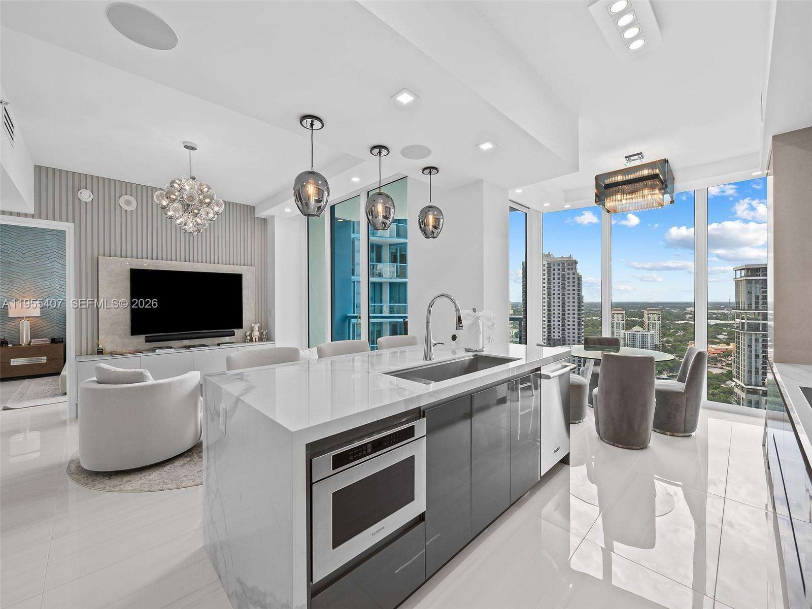 LAS OLAS RIVER HOUSE - 333 Las Olas Way, Fort Lauderdale, FL 33301 | Picture 3