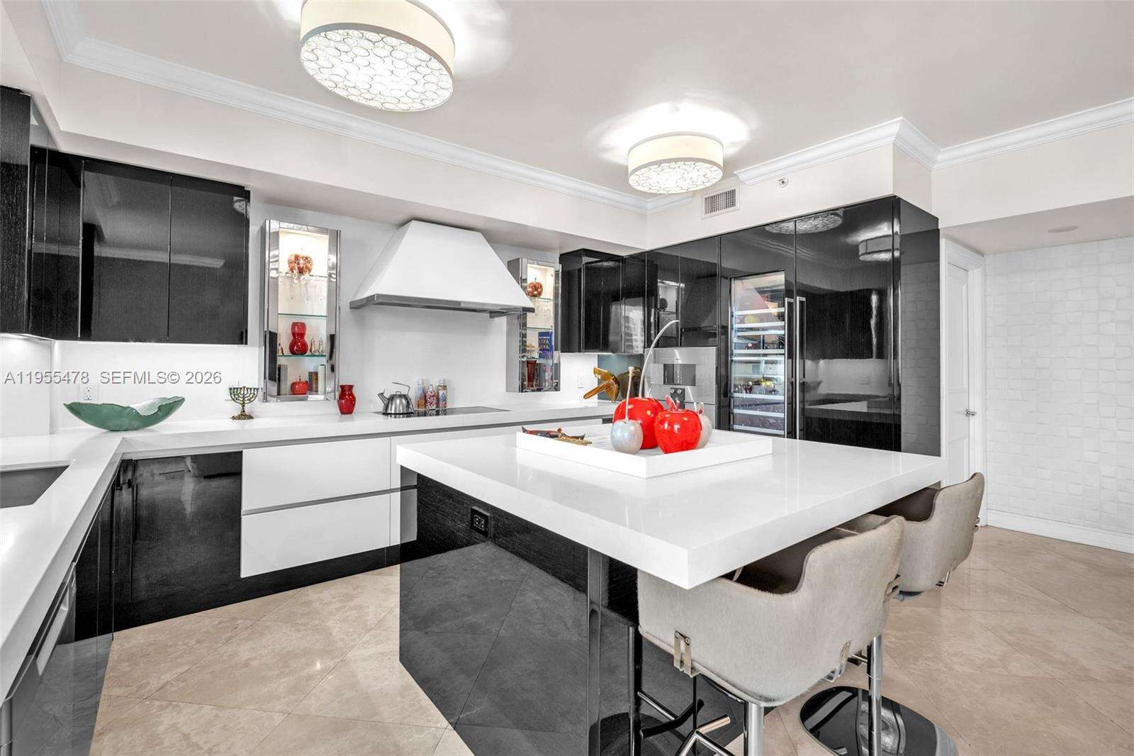 LAS OLAS RIVER HOUSE - 333 Las Olas Way, Fort Lauderdale, FL 33301 | Picture 4