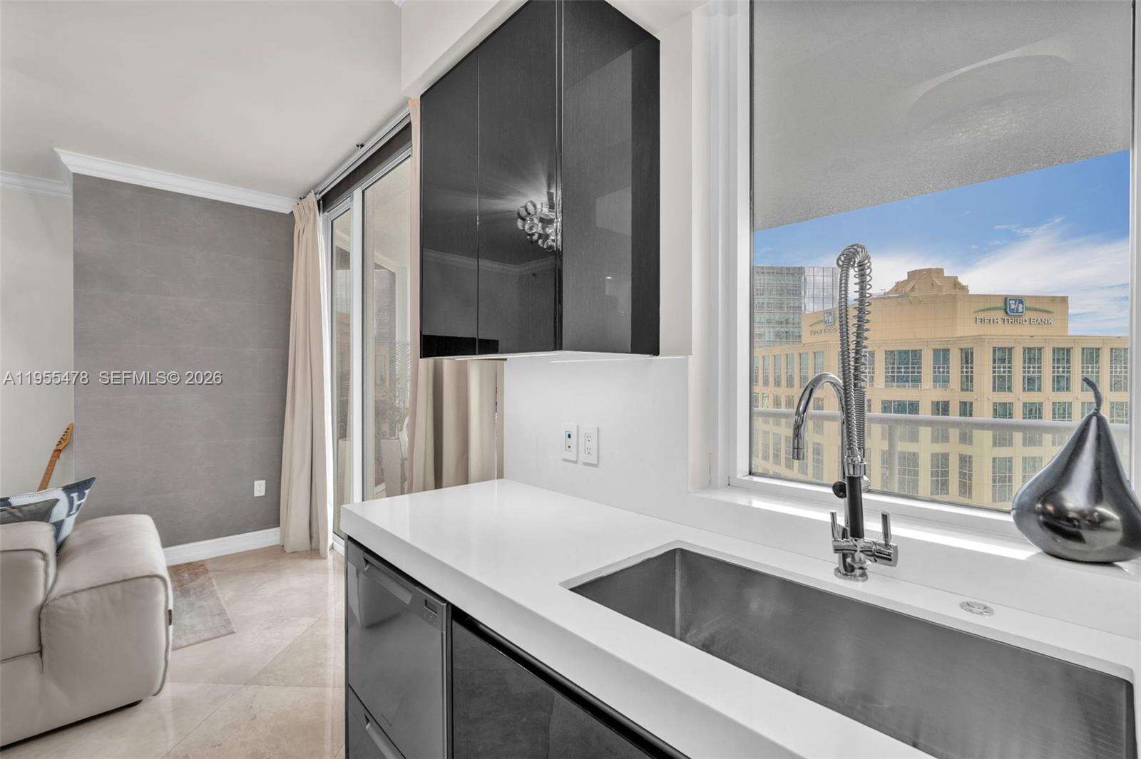 LAS OLAS RIVER HOUSE - 333 Las Olas Way, Fort Lauderdale, FL 33301 | Picture 9