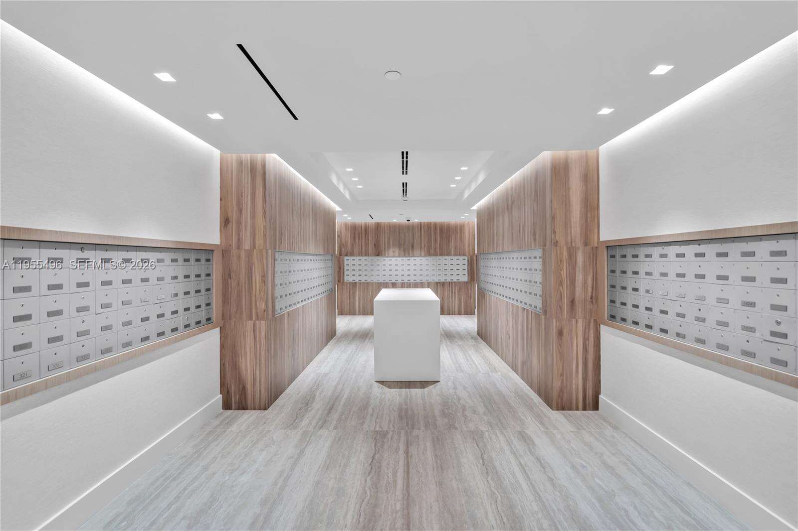 RONEY PALACE - 2301 Collins Ave, Miami Beach, FL 33139 | Picture 31