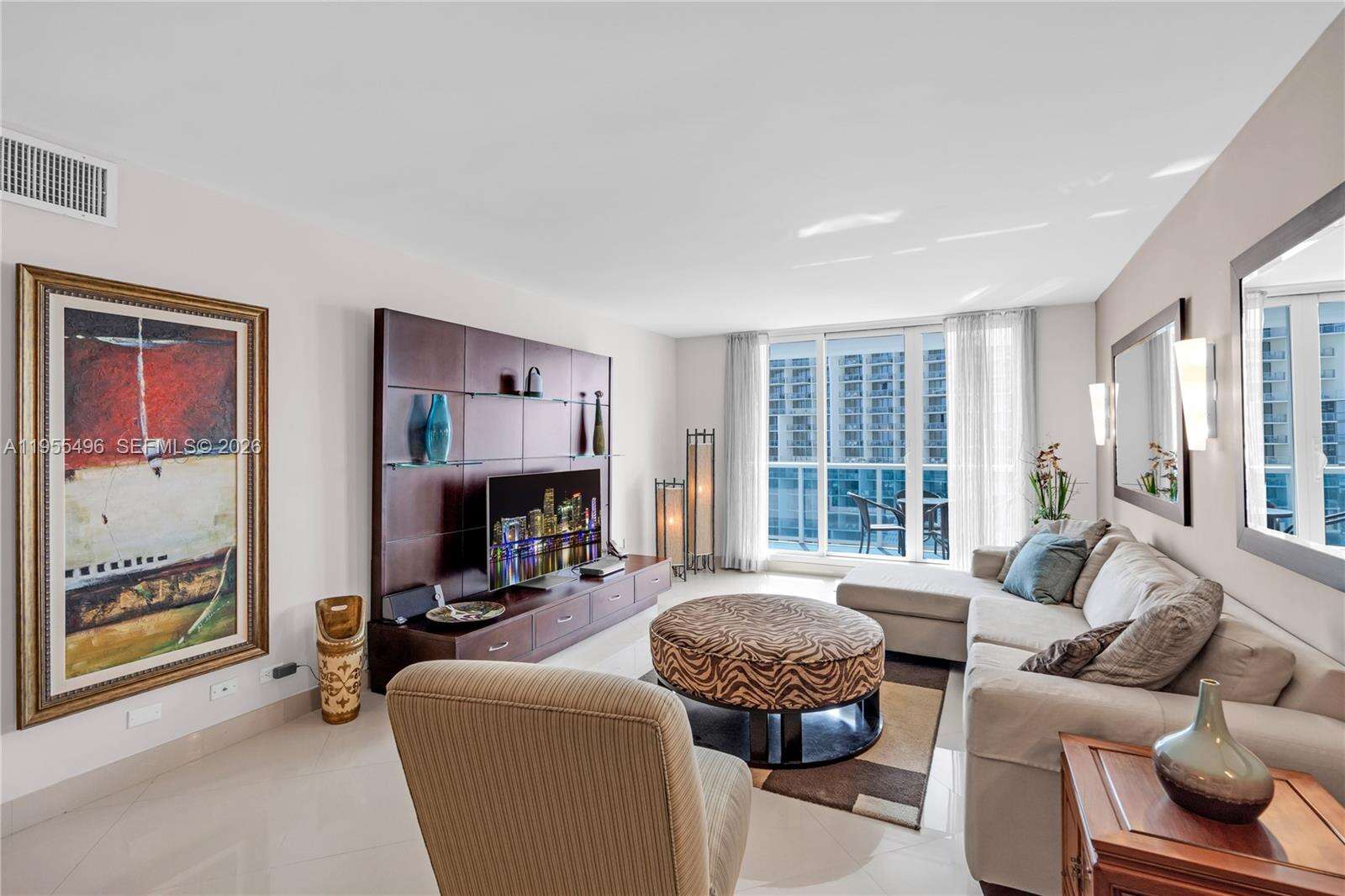 RONEY PALACE - 2301 Collins Ave, Miami Beach, FL 33139 | Picture 5