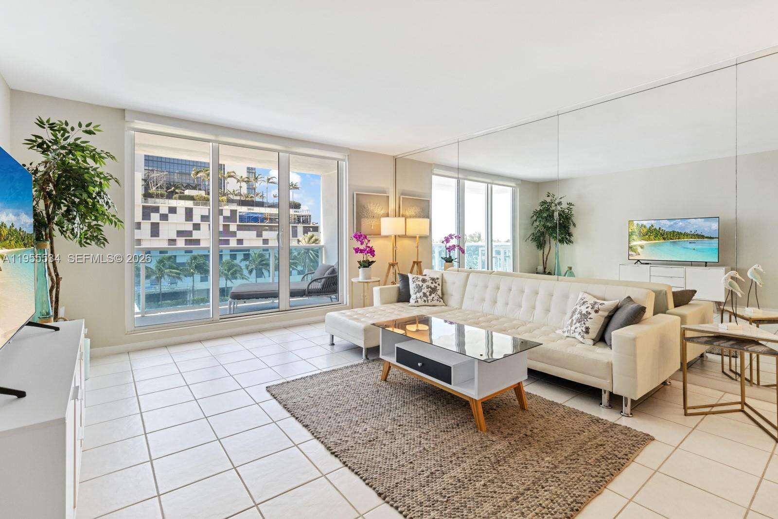 RONEY PALACE - 2301 Collins Ave, Miami Beach, FL 33139 | Picture 3