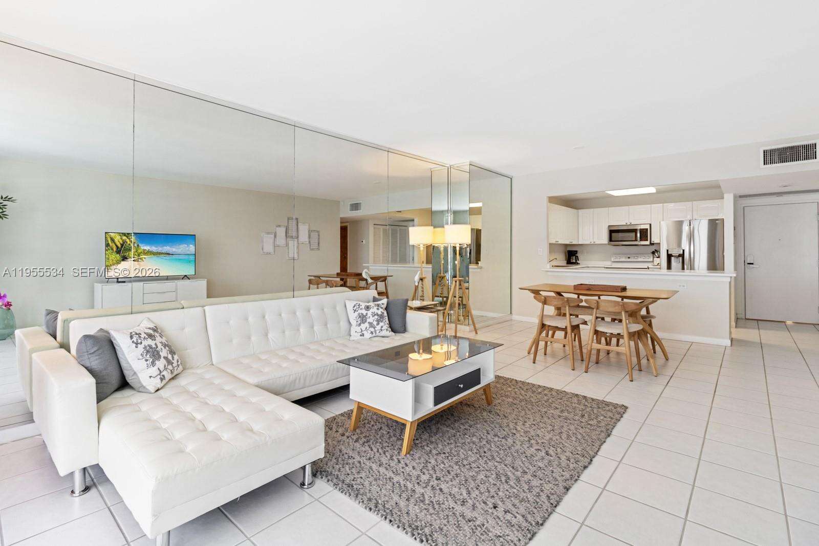 RONEY PALACE - 2301 Collins Ave, Miami Beach, FL 33139 | Picture 4