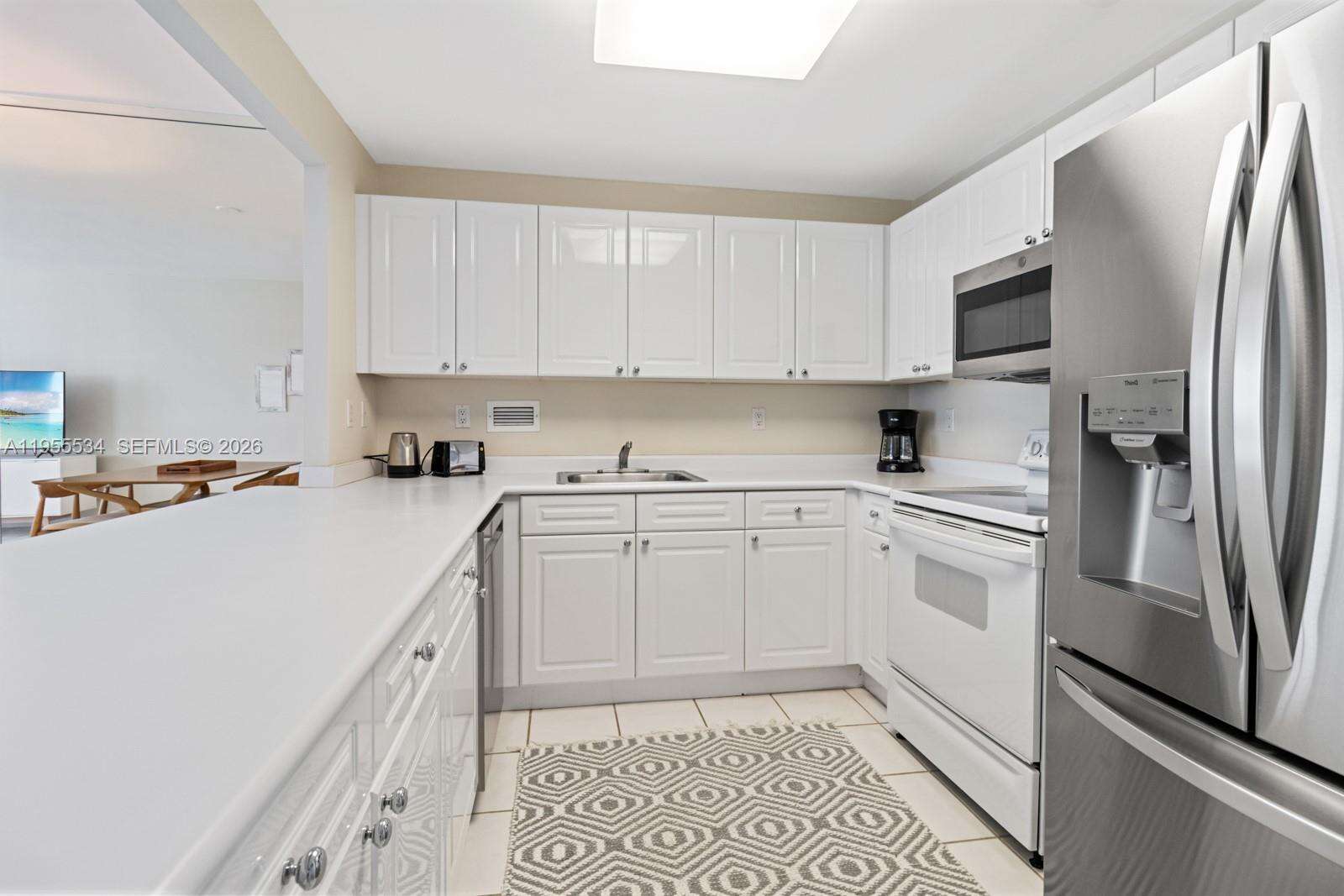 RONEY PALACE - 2301 Collins Ave, Miami Beach, FL 33139 | Picture 7