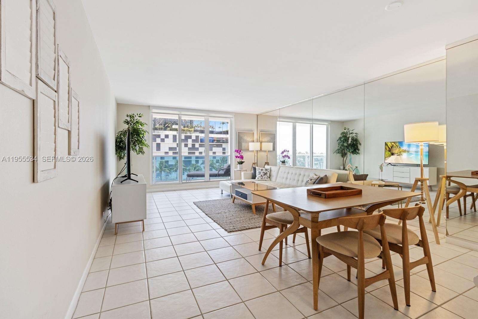 RONEY PALACE - 2301 Collins Ave, Miami Beach, FL 33139 | Picture 9