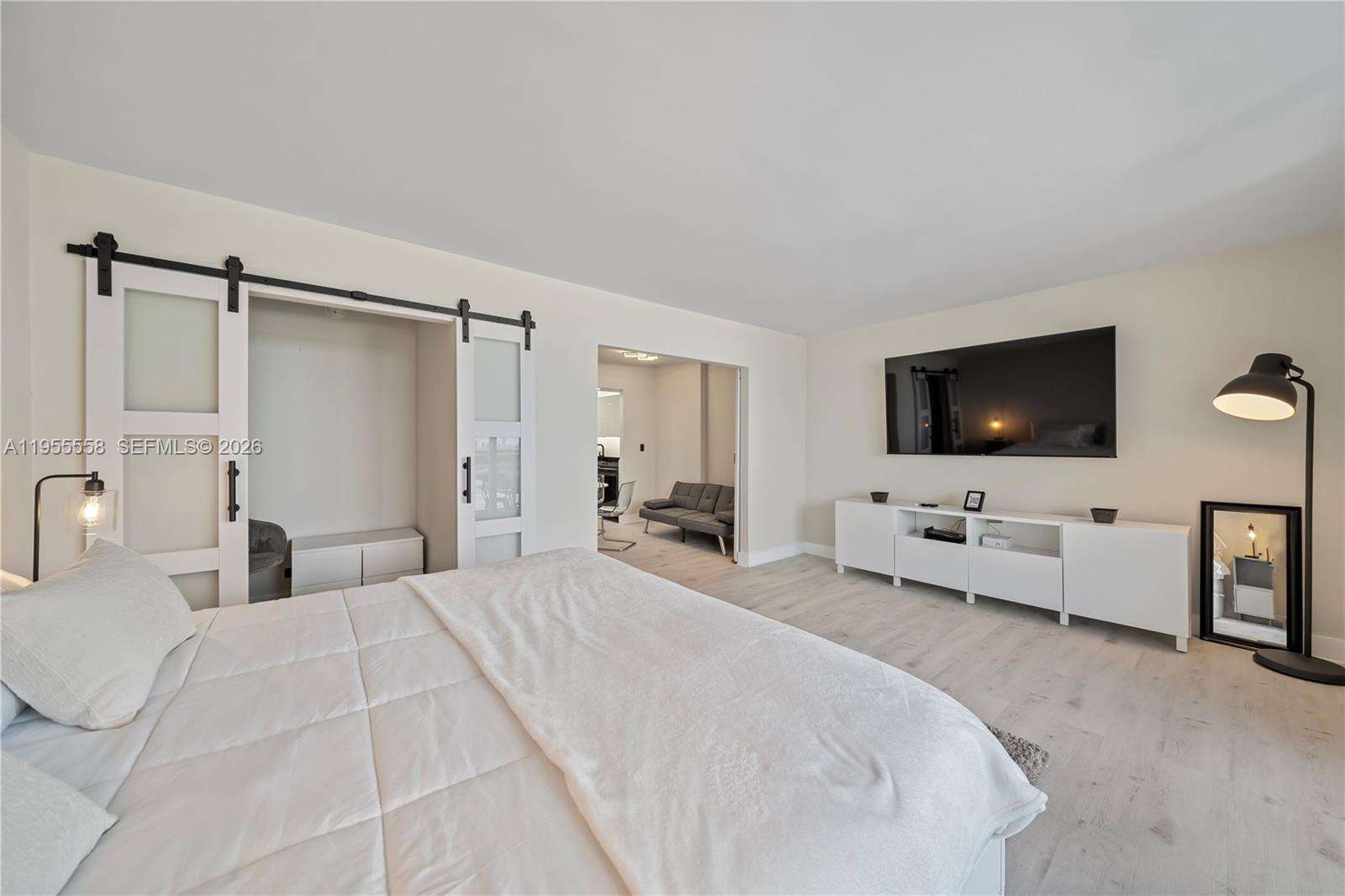 Roney Palace at 2301 Collins Ave, Miami Beach, FL 33139 - For Sale photo 11