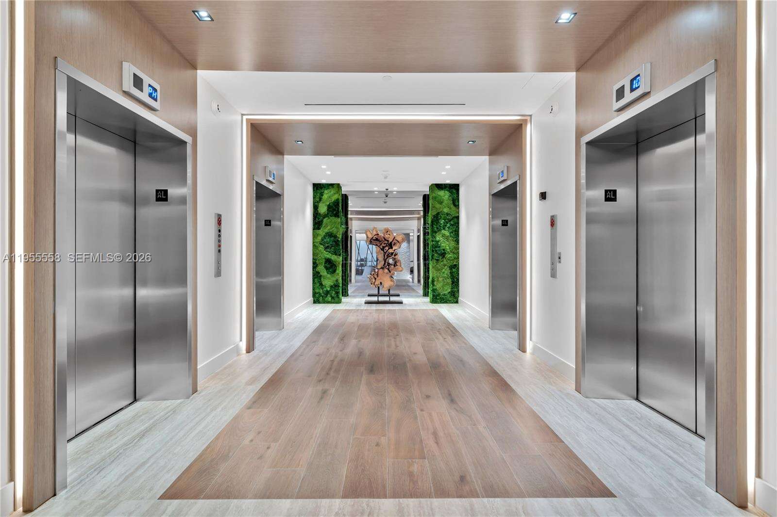 Roney Palace at 2301 Collins Ave, Miami Beach, FL 33139 - For Sale photo 21