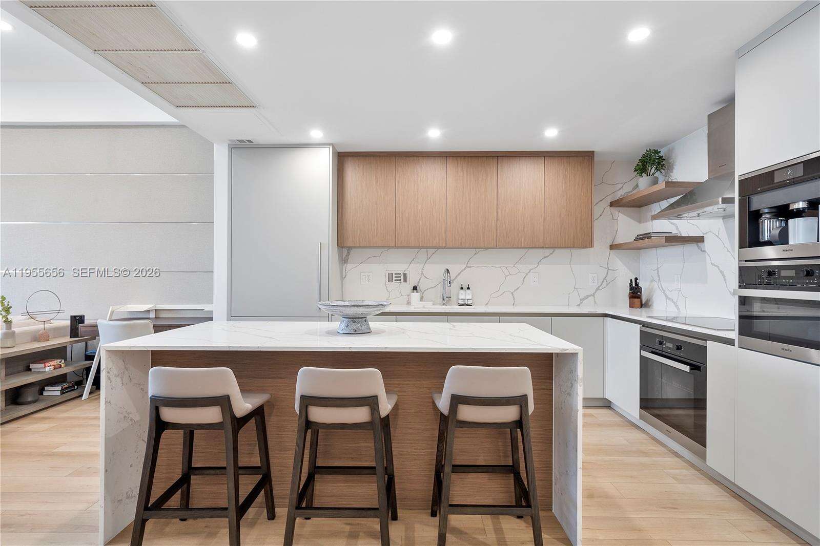 Roney Palace at 2301 Collins Ave, Miami Beach, FL 33139 - For Sale photo 2