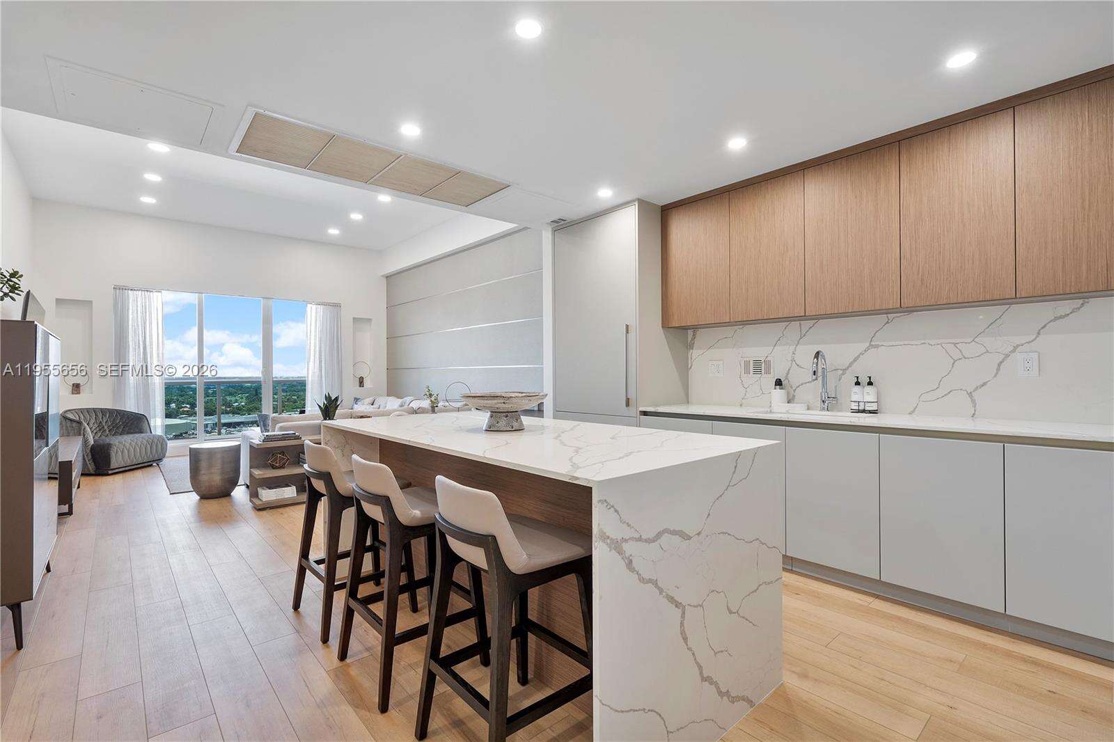 Roney Palace at 2301 Collins Ave, Miami Beach, FL 33139 - For Sale photo 3