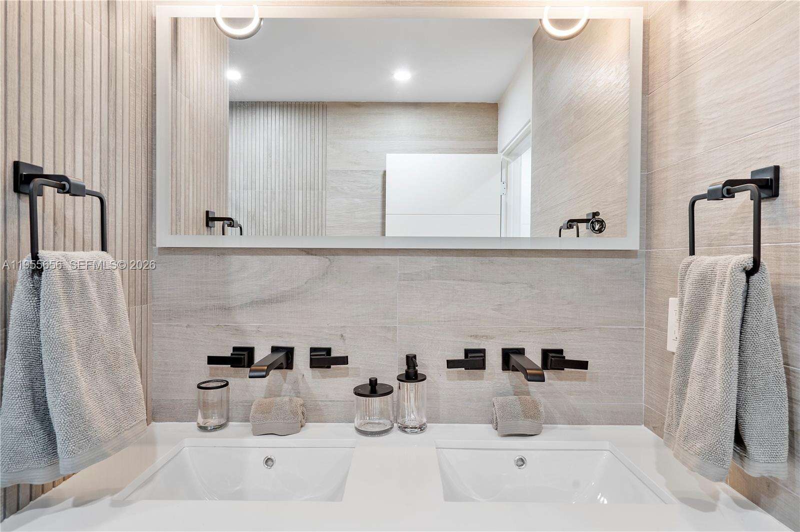 Roney Palace at 2301 Collins Ave, Miami Beach, FL 33139 - For Sale photo 6