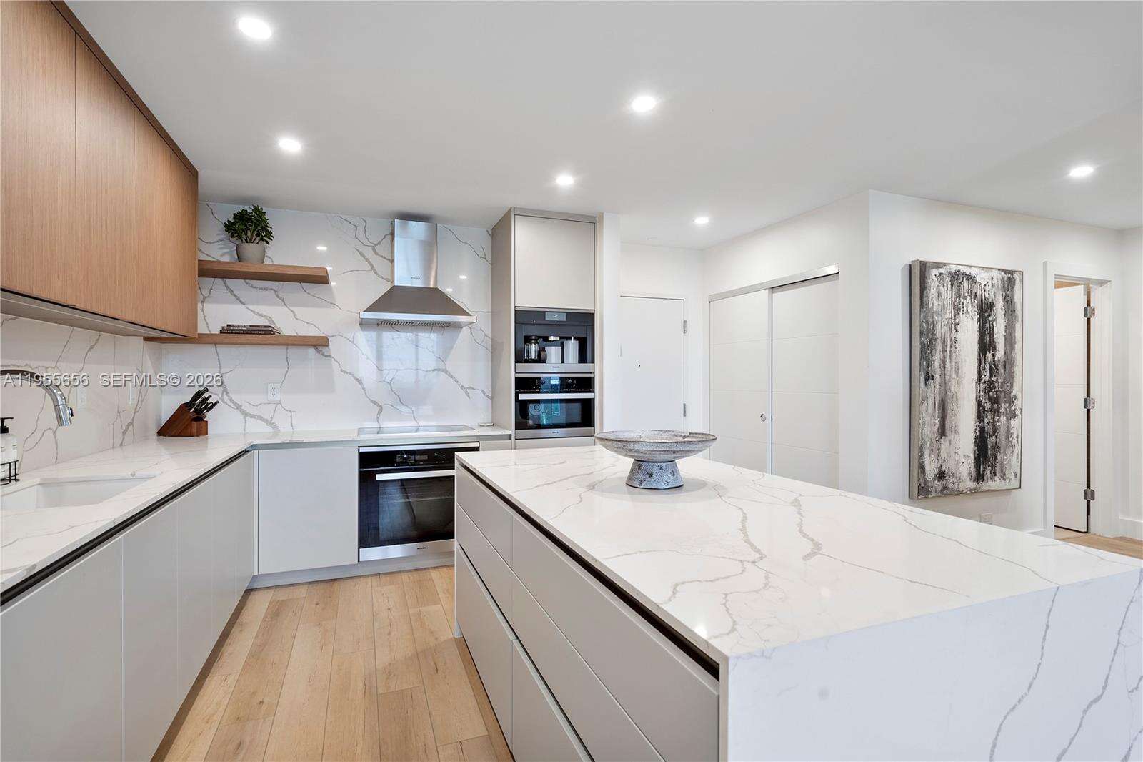 Roney Palace at 2301 Collins Ave, Miami Beach, FL 33139 - For Sale photo 10