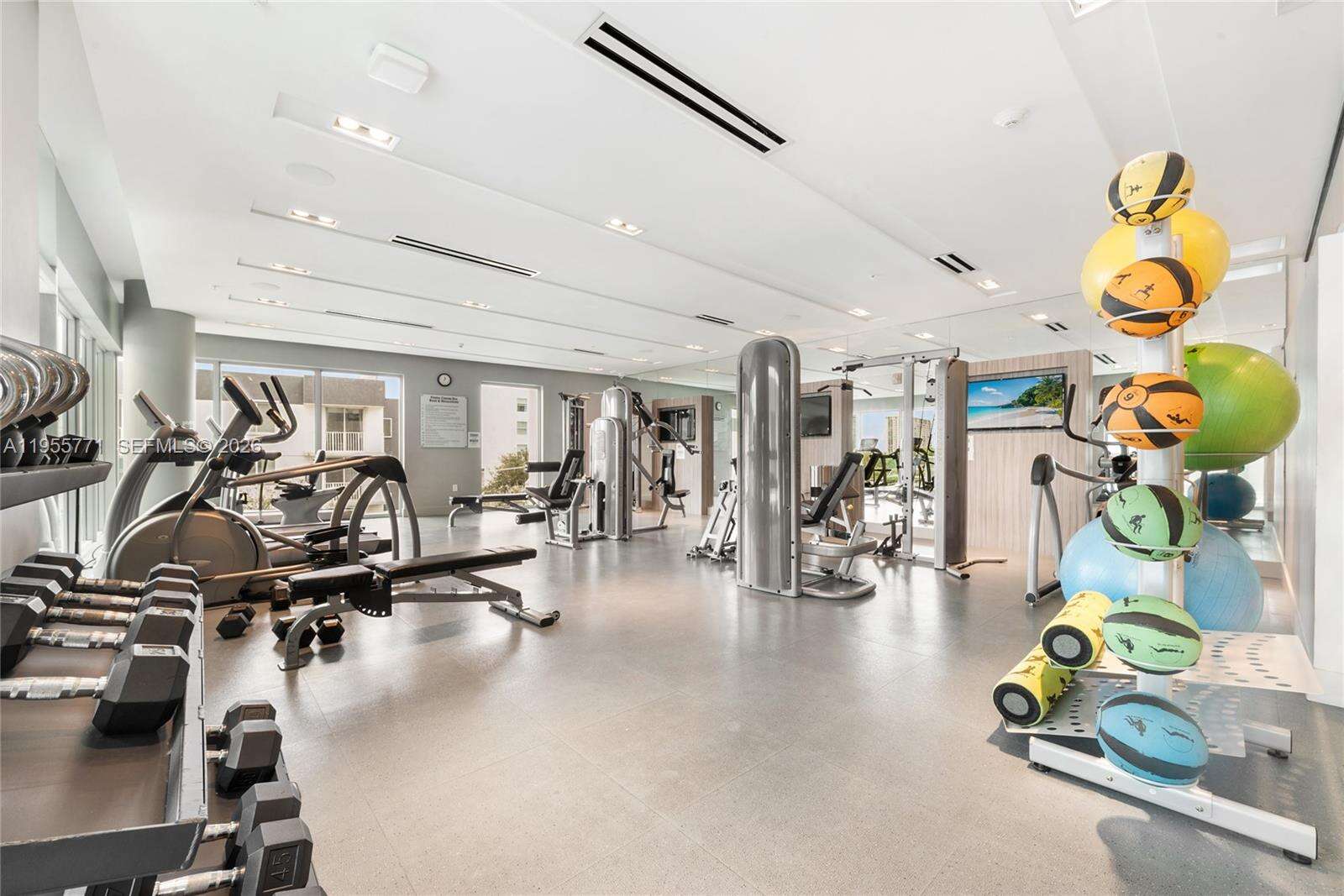 Le Parc At Brickell at 1600 1 Ave, Miami, FL 33129 - For Sale photo 20