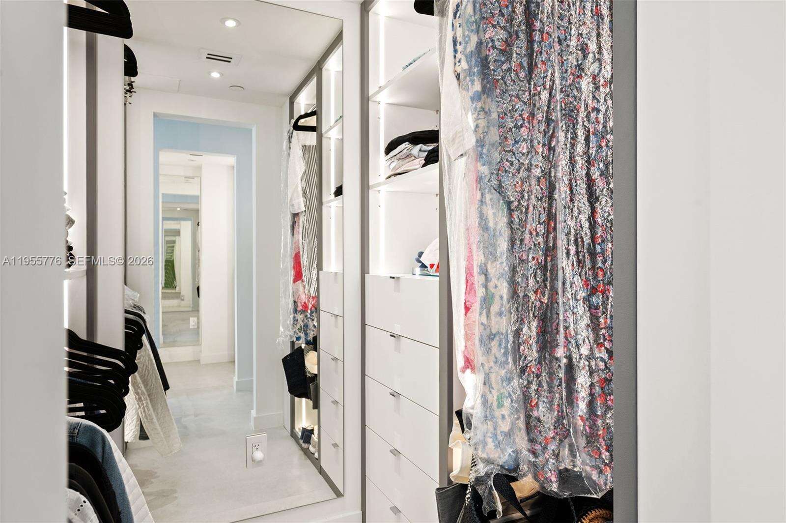 KENILWORTH - 10205 Collins Ave, Bal Harbour, FL 33154 | Picture 15