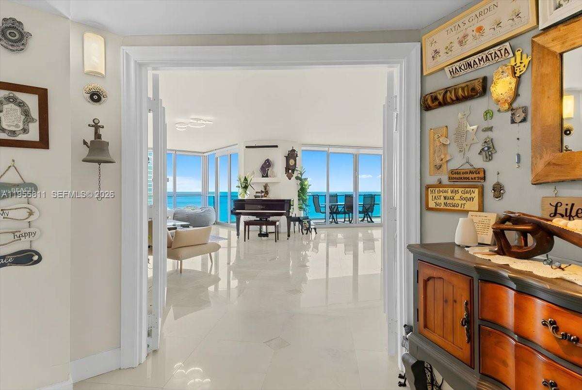 OCEAN PALMS - 3101 Ocean Dr, Hollywood, FL 33019 | Picture 2
