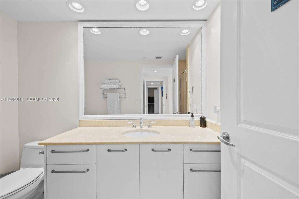 OCEAN PALMS - 3101 Ocean Dr, Hollywood, FL 33019 | Picture 36