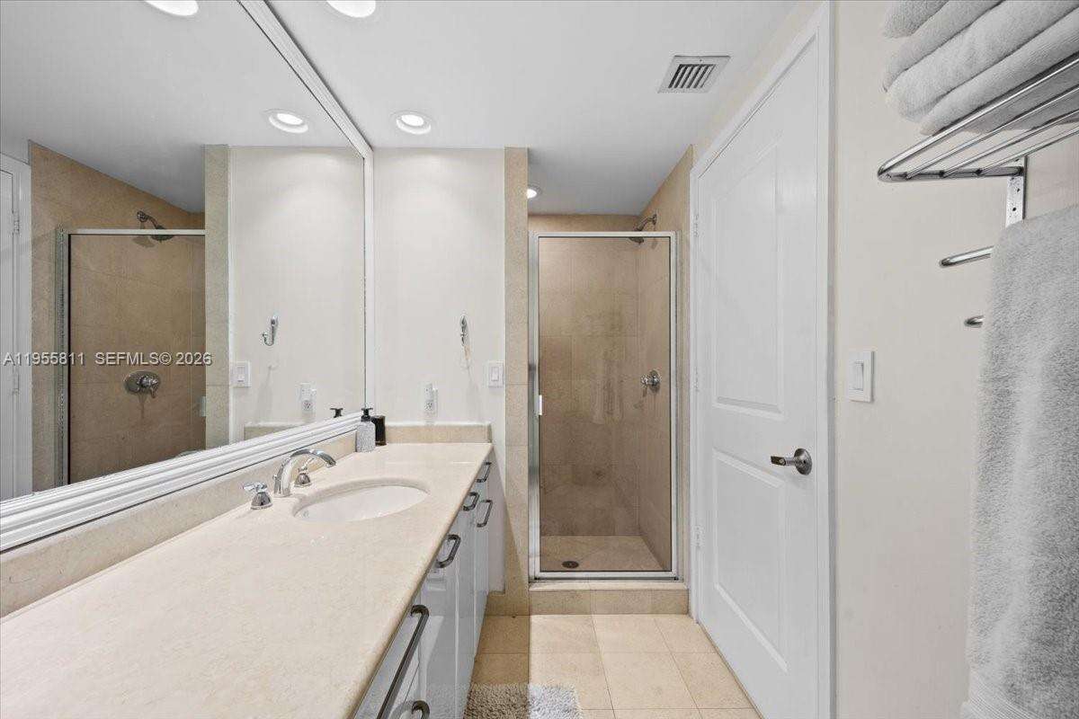 OCEAN PALMS - 3101 Ocean Dr, Hollywood, FL 33019 | Picture 37