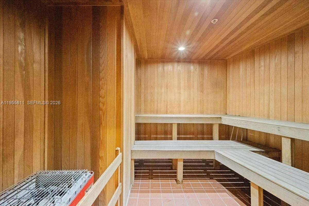 OCEAN PALMS - 3101 Ocean Dr, Hollywood, FL 33019 | Picture 60