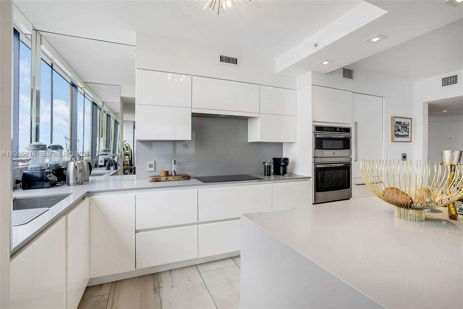 THE WAVERLY AT SOUTH BEACH - 1330 W Ave, Miami Beach, FL 33139 | Picture 6