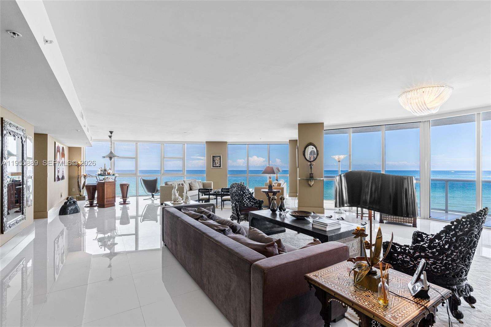 TRUMP ROYALE - 18201 Collins Ave, Sunny Isles Beach, FL 33160 | Picture 2
