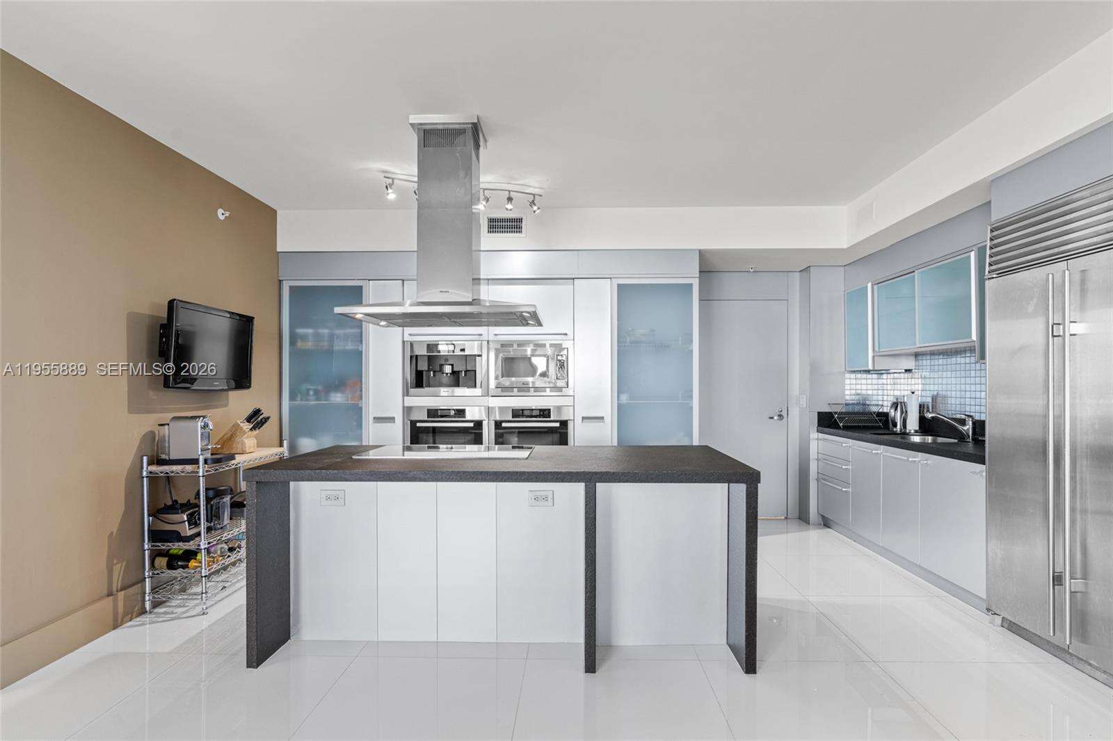 TRUMP ROYALE - 18201 Collins Ave, Sunny Isles Beach, FL 33160 | Picture 13