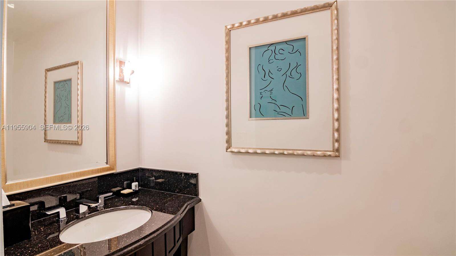 FONTAINEBLEAU III OCEAN CLUB - 4391 Collins Ave, Miami Beach, FL 33140 | Picture 22