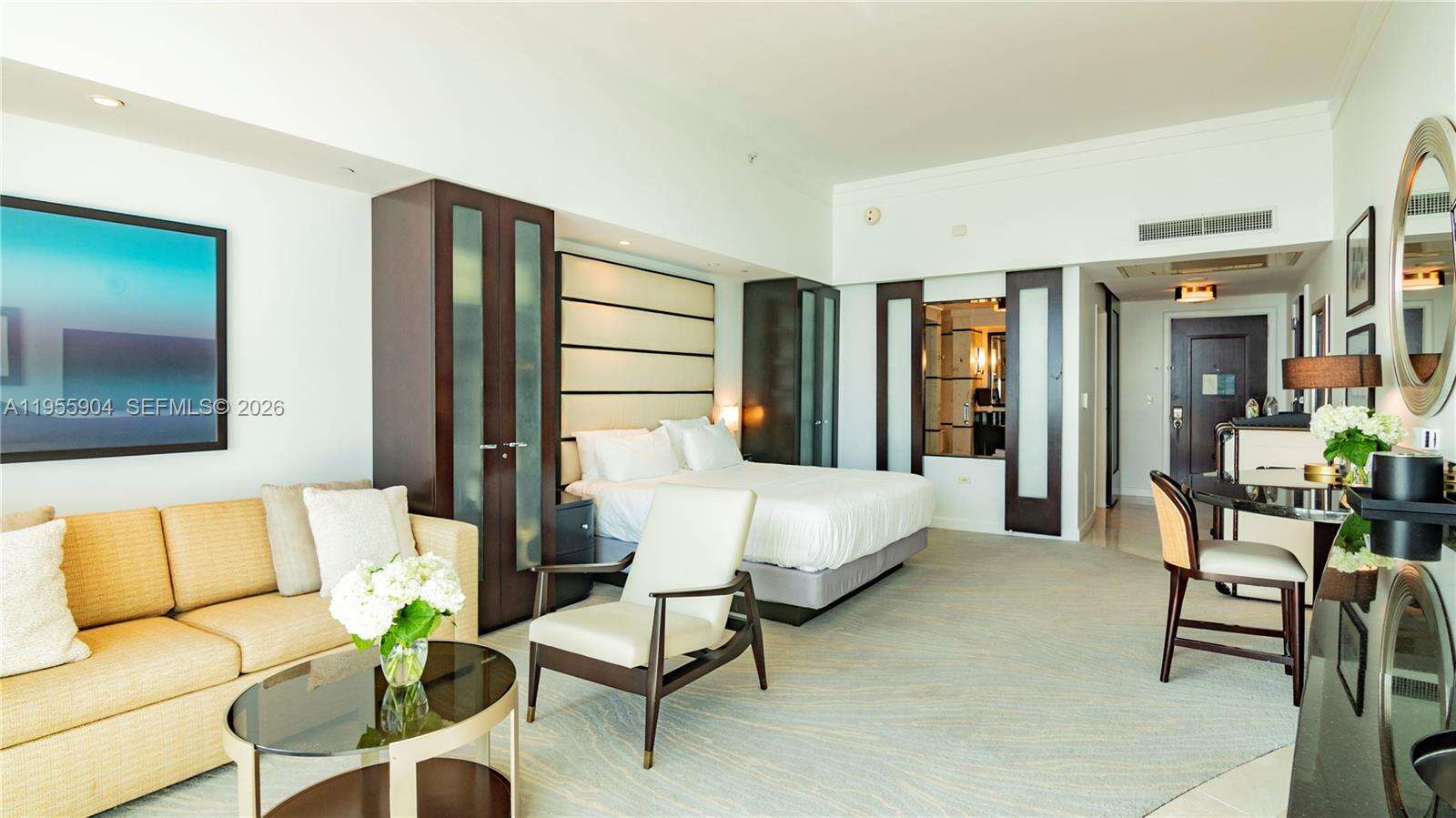 FONTAINEBLEAU III OCEAN CLUB - 4391 Collins Ave, Miami Beach, FL 33140 | Picture 25
