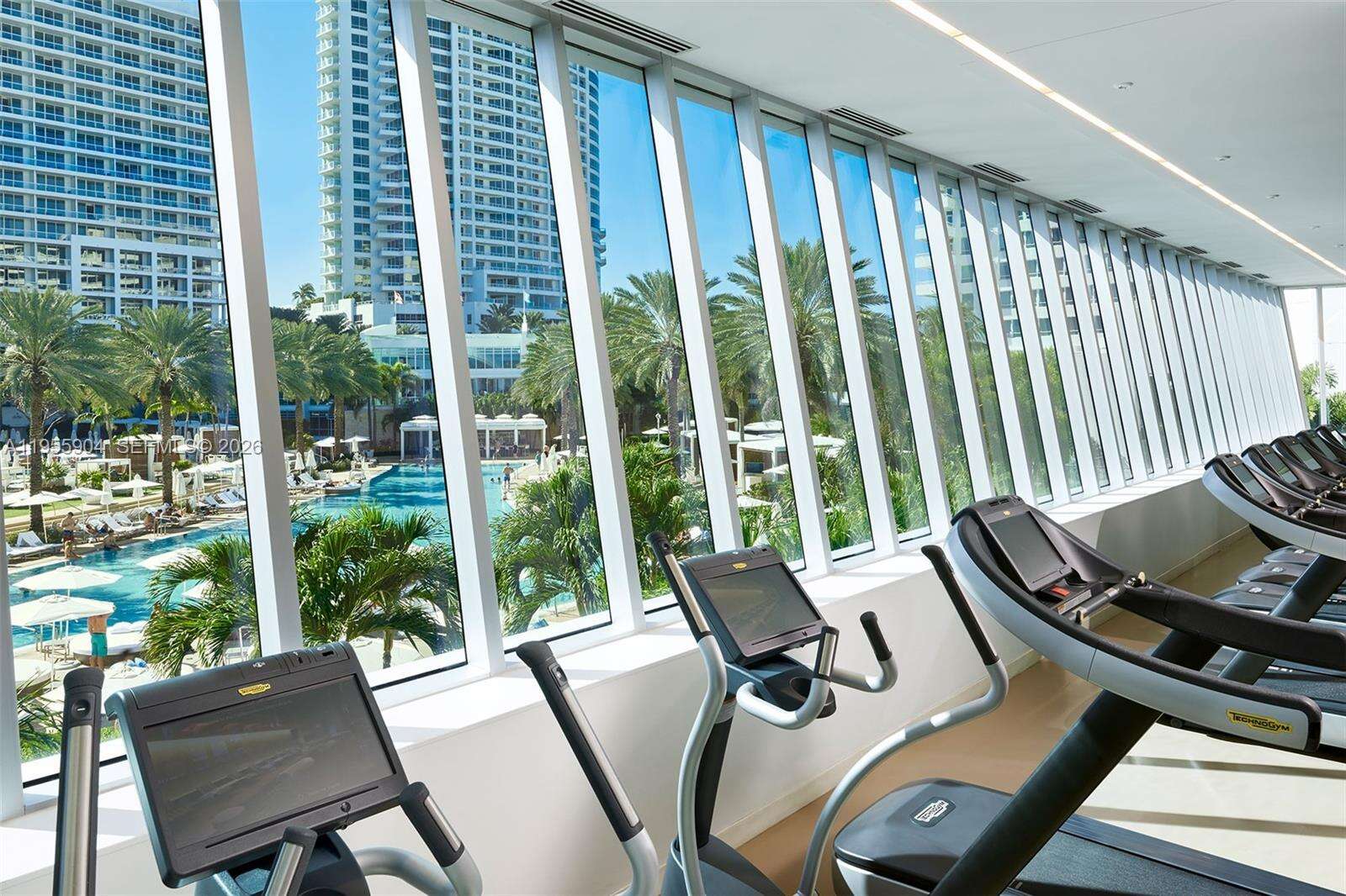 FONTAINEBLEAU III OCEAN CLUB - 4391 Collins Ave, Miami Beach, FL 33140 | Picture 55